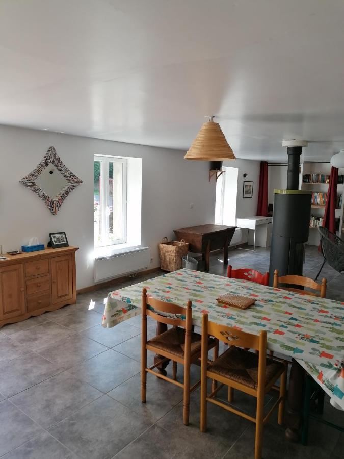 Maison Renovee En Pierres Sejour Spacieux Avec Jardin Et Terrasse Amenagee Pres Omaha Beach & Bayeux A 5Mn De La Mer Tous Commerces Commes Buitenkant foto